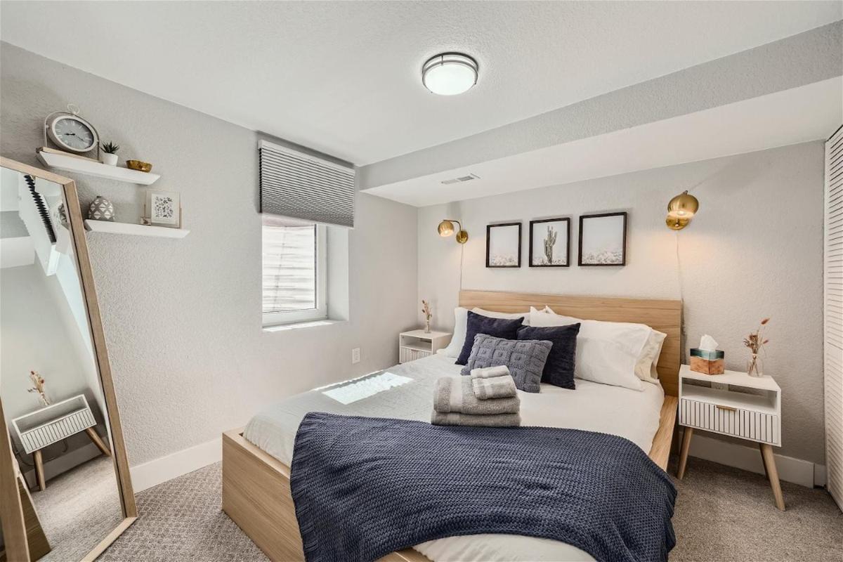2 Bed Sunny Retreat Office Backyard 30 Day *