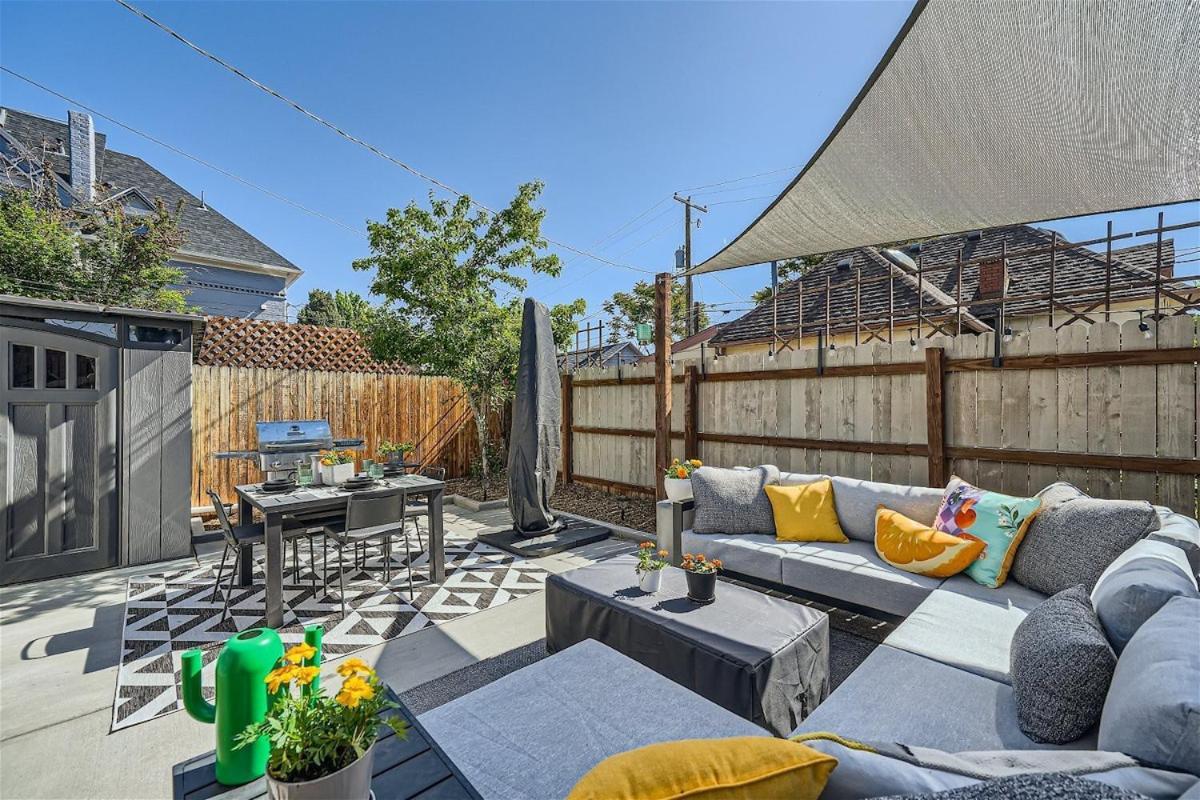 2 Bed Sunny Retreat Office Backyard 30 Day