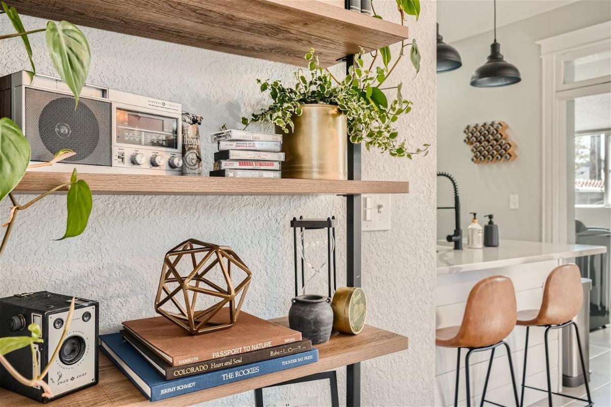 2 Bed Sunny Retreat Office Backyard 30 Day *