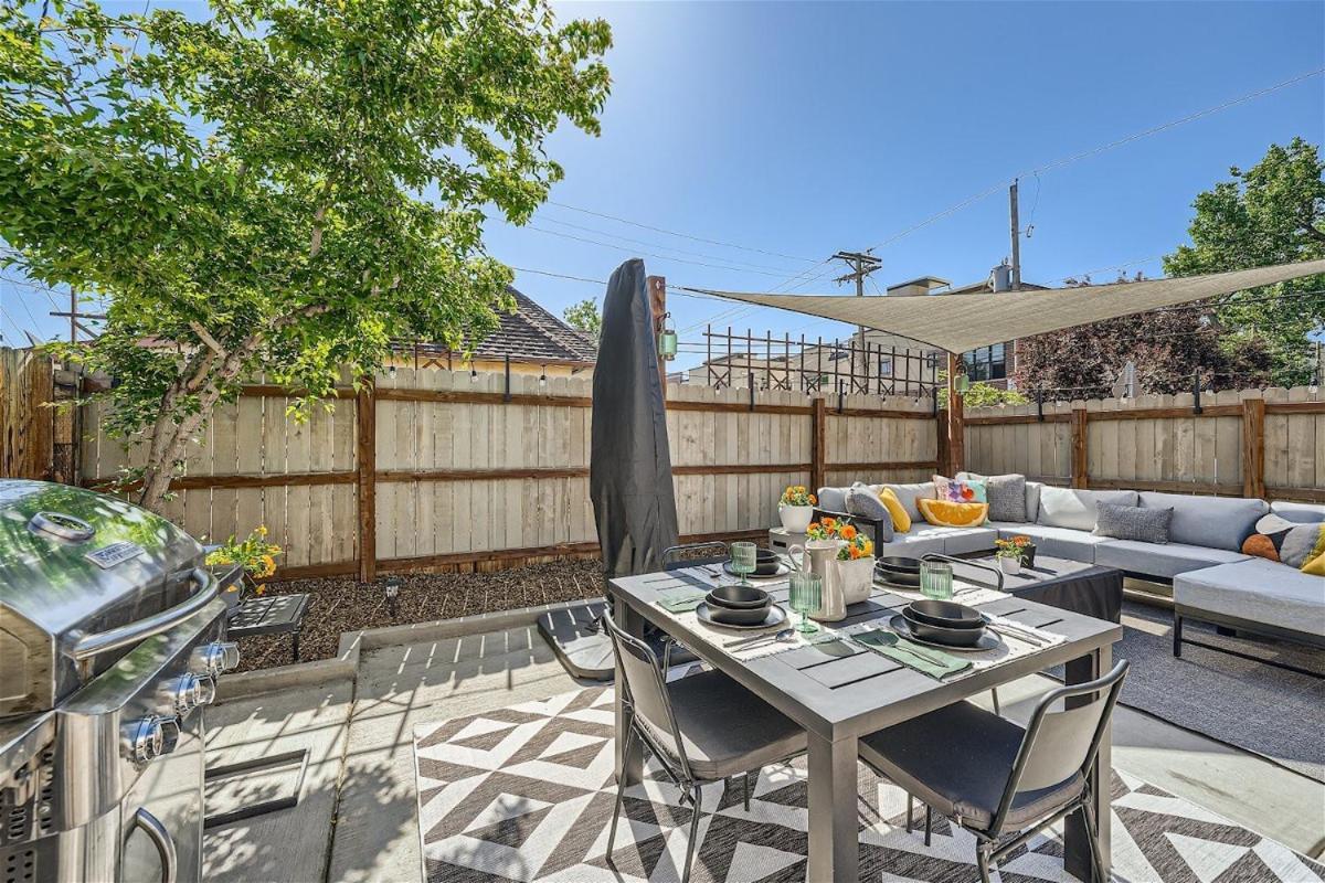 2 Bed Sunny Retreat Office Backyard 30 Day Holiday home Denver